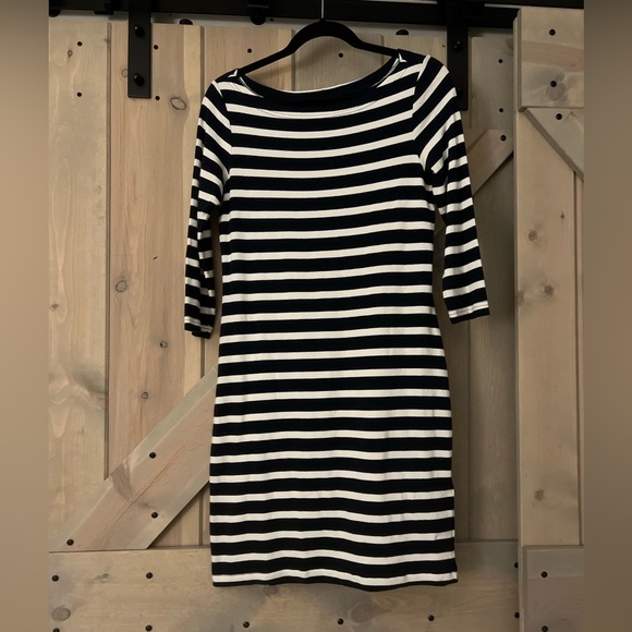 LIKE NEW GAP Boatneck Shift Dress - Picture 1 of 4